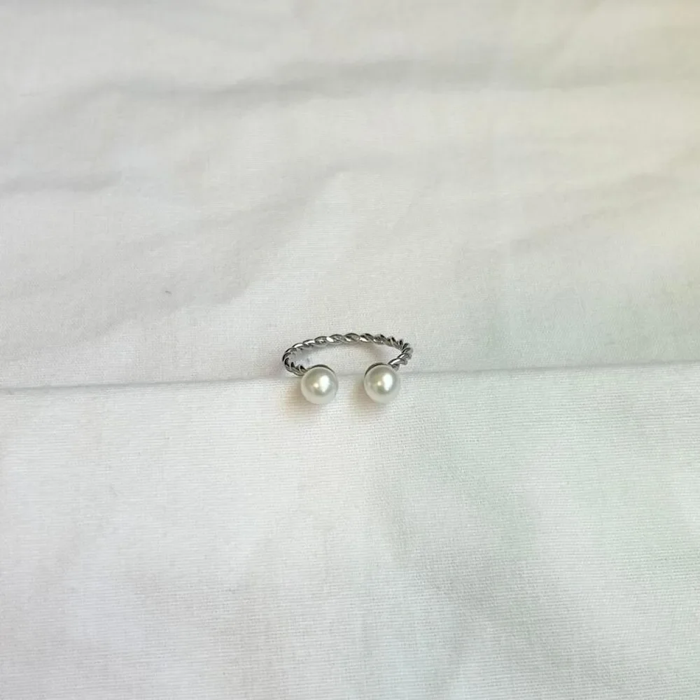 Vintage Inspired Luxury Silver Tone Ring